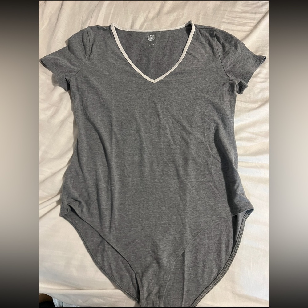 Grey fitted v neck body suit t shirt